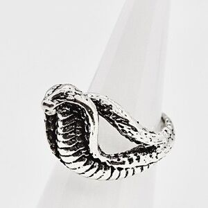 Cobra Wrap Ring
